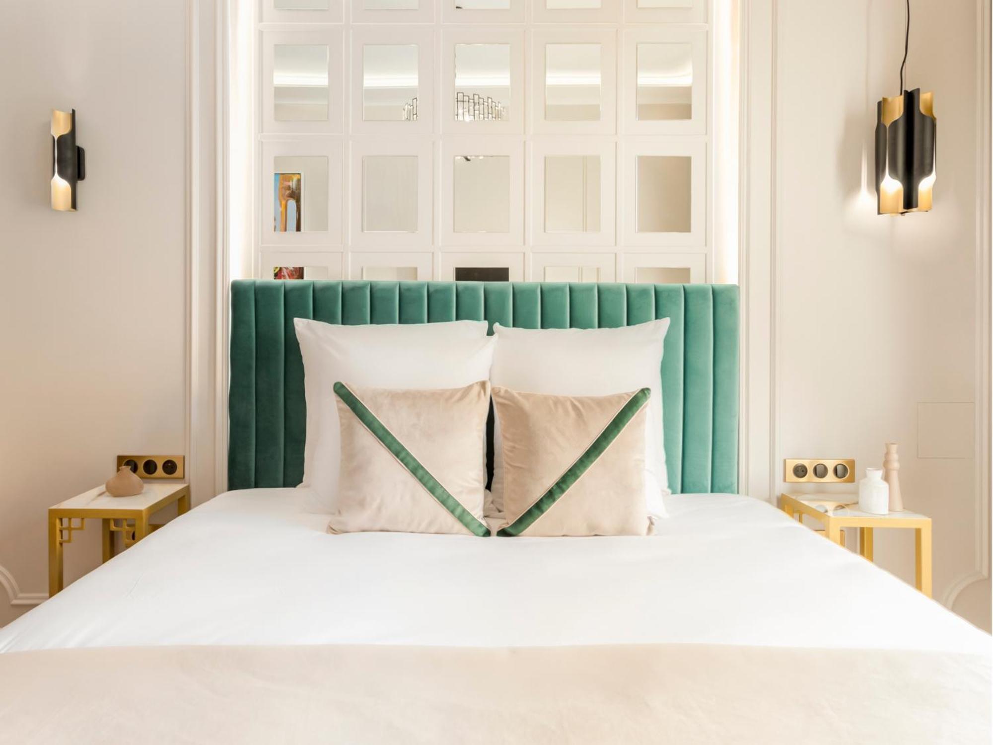 Merveil - Signature - Champs Elysees -kleber Parijs